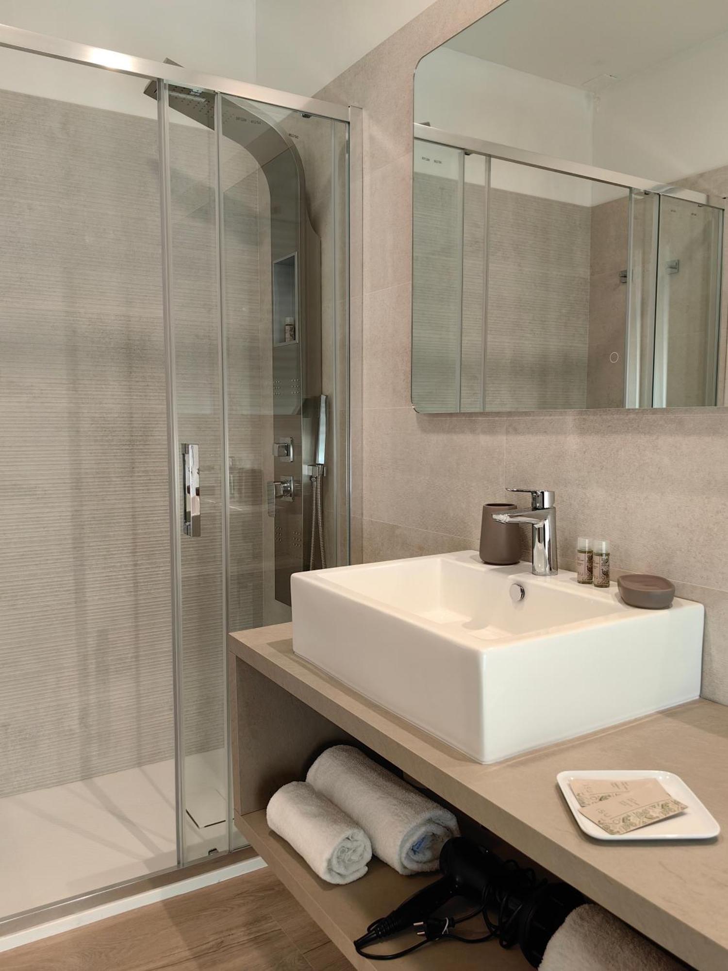 Galleria Roma Art Guesthouse 오리스타노 외부 사진